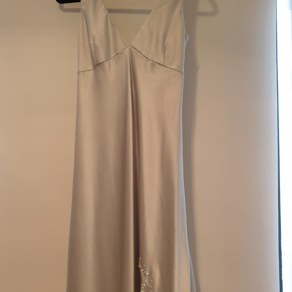 Matthew Eager in shimmery pale green - Size 8 - Picture 7 of 11